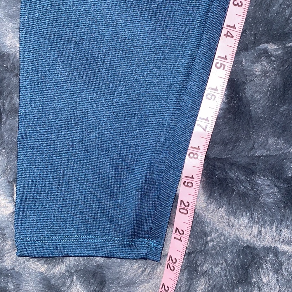 Large Legging Capri - Picture 2 of 4